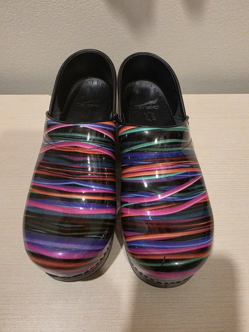 Dansko Professional Clogs 38 Multicolor Stripe Patent Leather Comfort Shoes - Picture 4 of 9